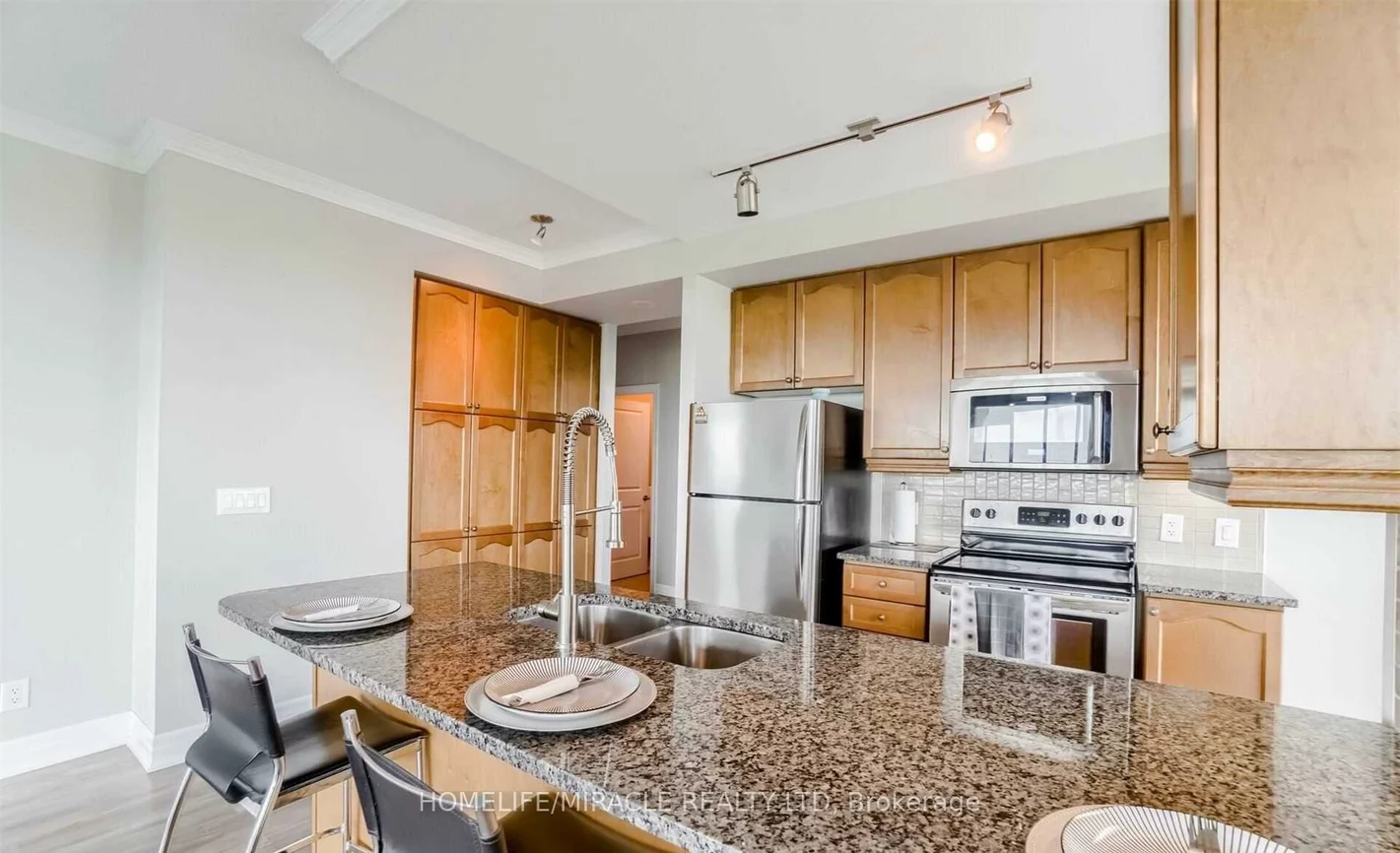 100, John, Downtown Brampton, Brampton