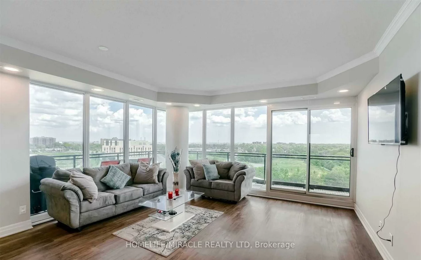 100, John, Downtown Brampton, Brampton