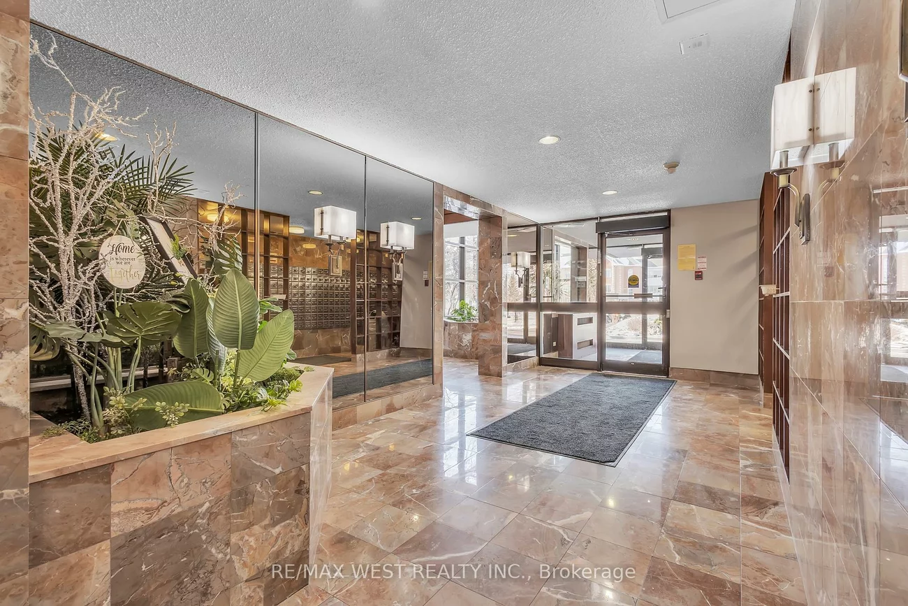 100, County Court, Fletcher's Creek South, Brampton