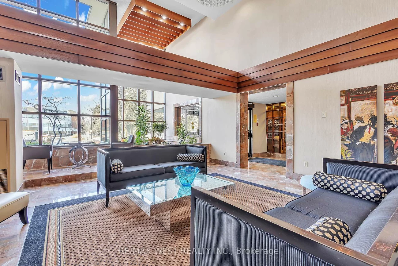 100, County Court, Fletcher's Creek South, Brampton