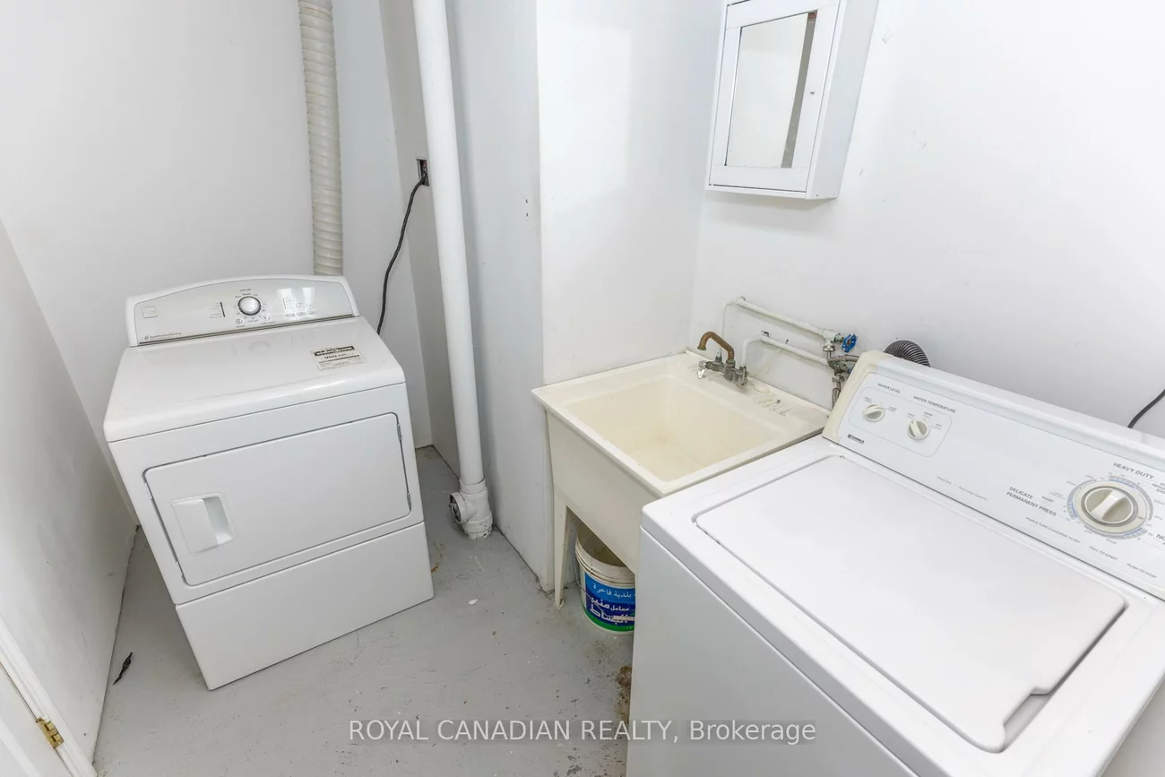 49, Goldenlight, Brampton West, Brampton