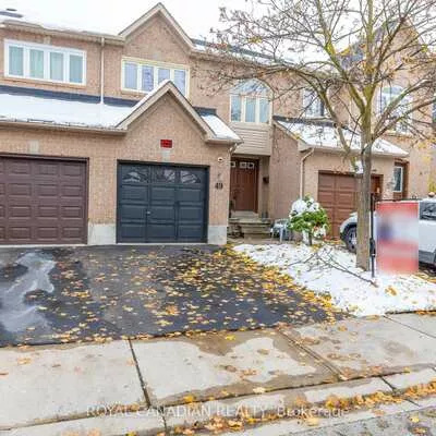 49, Goldenlight, Brampton West, Brampton