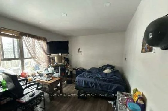 245, Fleetwood, Southgate, Brampton