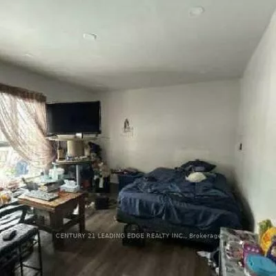 245, Fleetwood, Southgate, Brampton