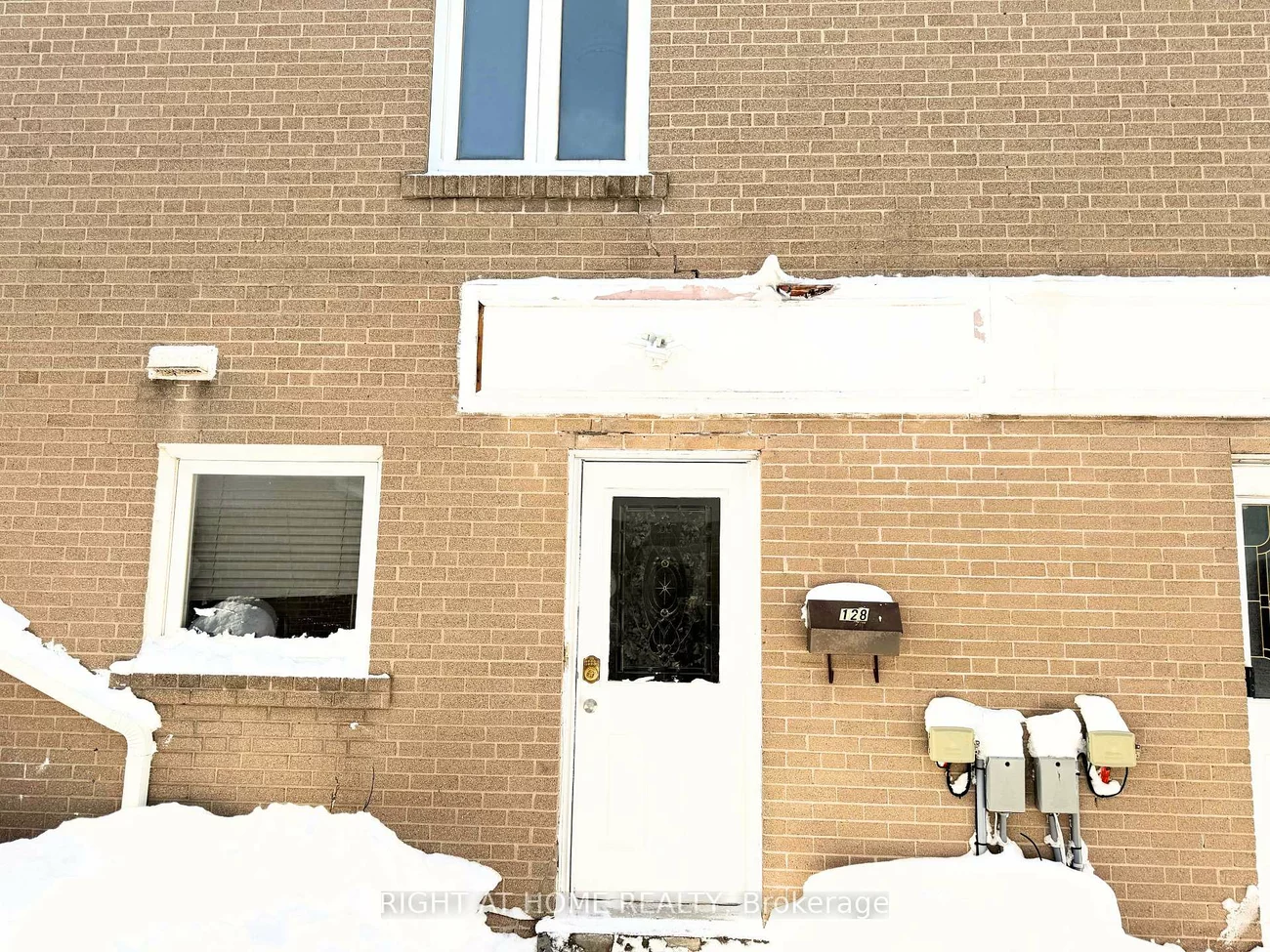 128, Townhouse, Brampton East, Brampton