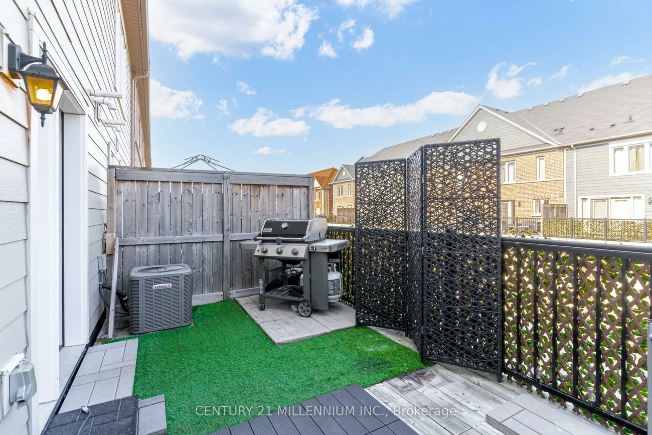 250, Sunny Meadow, Sandringham-Wellington, Brampton