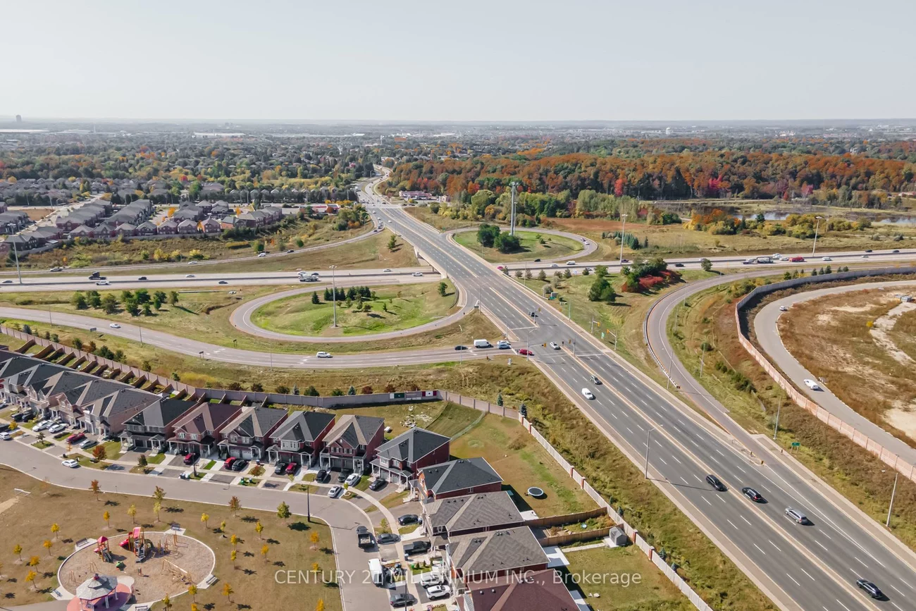 250, Sunny Meadow, Sandringham-Wellington, Brampton