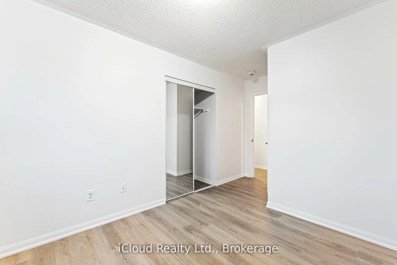 250, Sunny Meadow, Sandringham-Wellington, Brampton