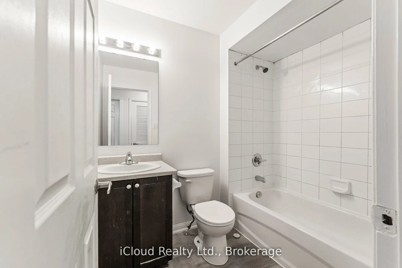 250, Sunny Meadow, Sandringham-Wellington, Brampton