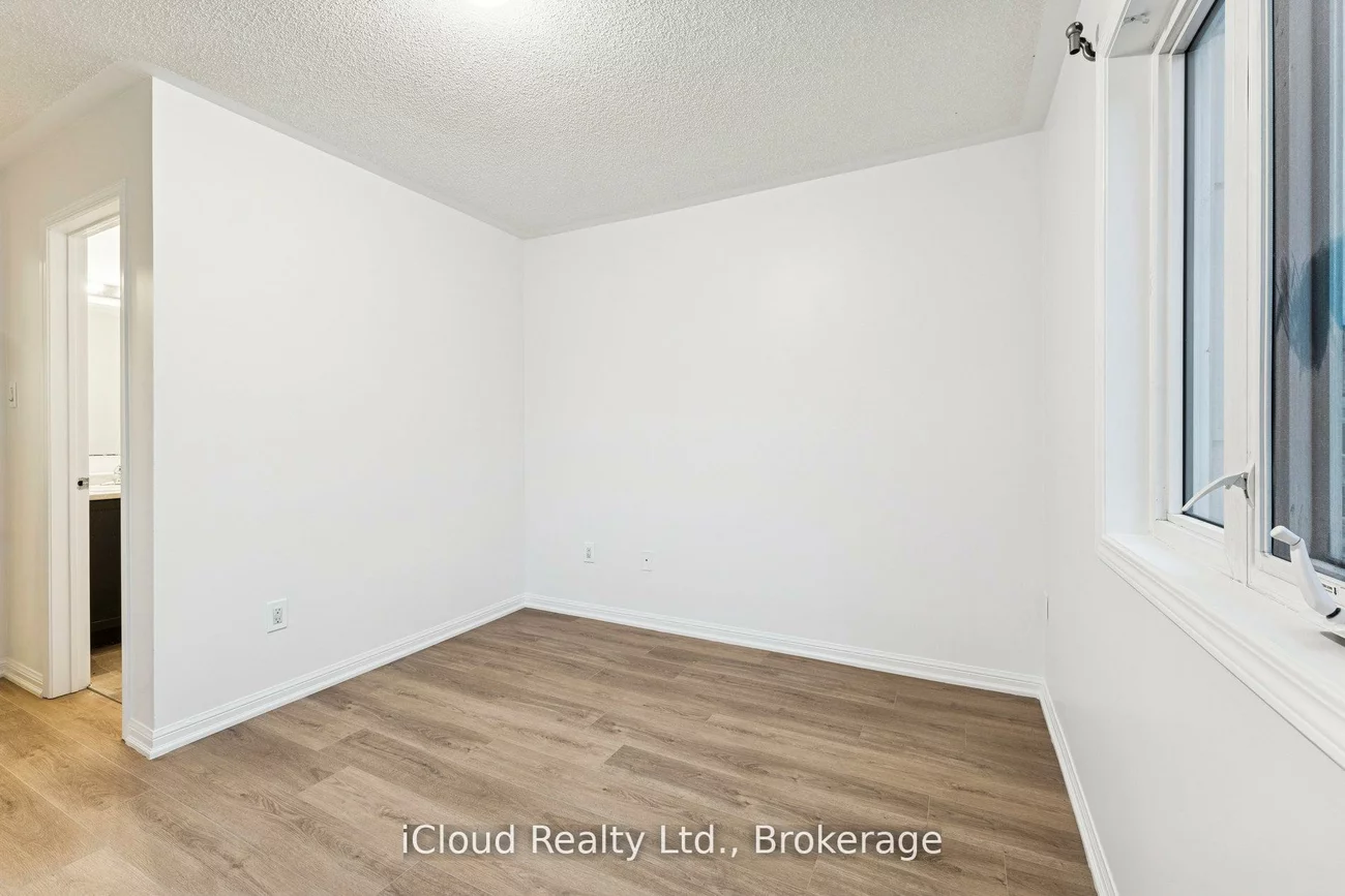 250, Sunny Meadow, Sandringham-Wellington, Brampton