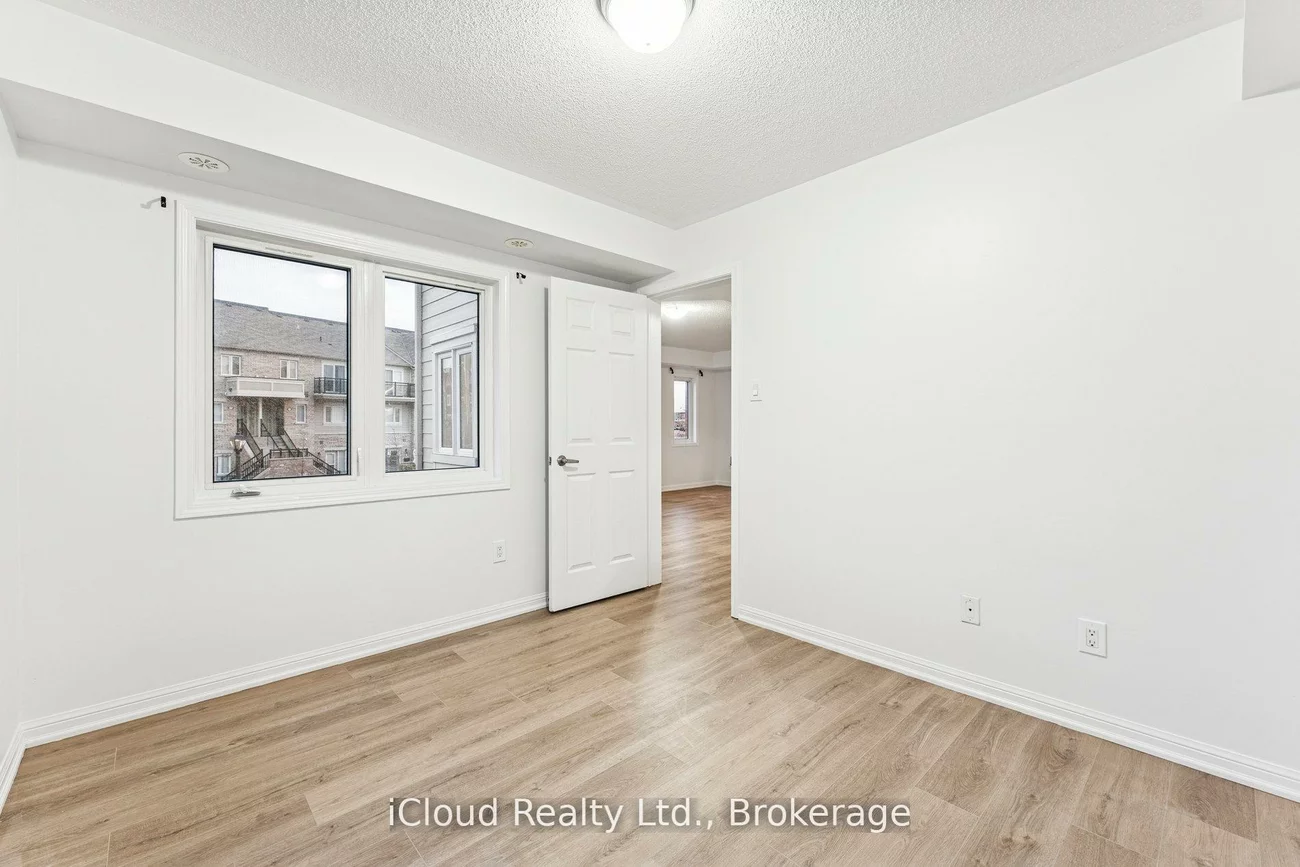 250, Sunny Meadow, Sandringham-Wellington, Brampton