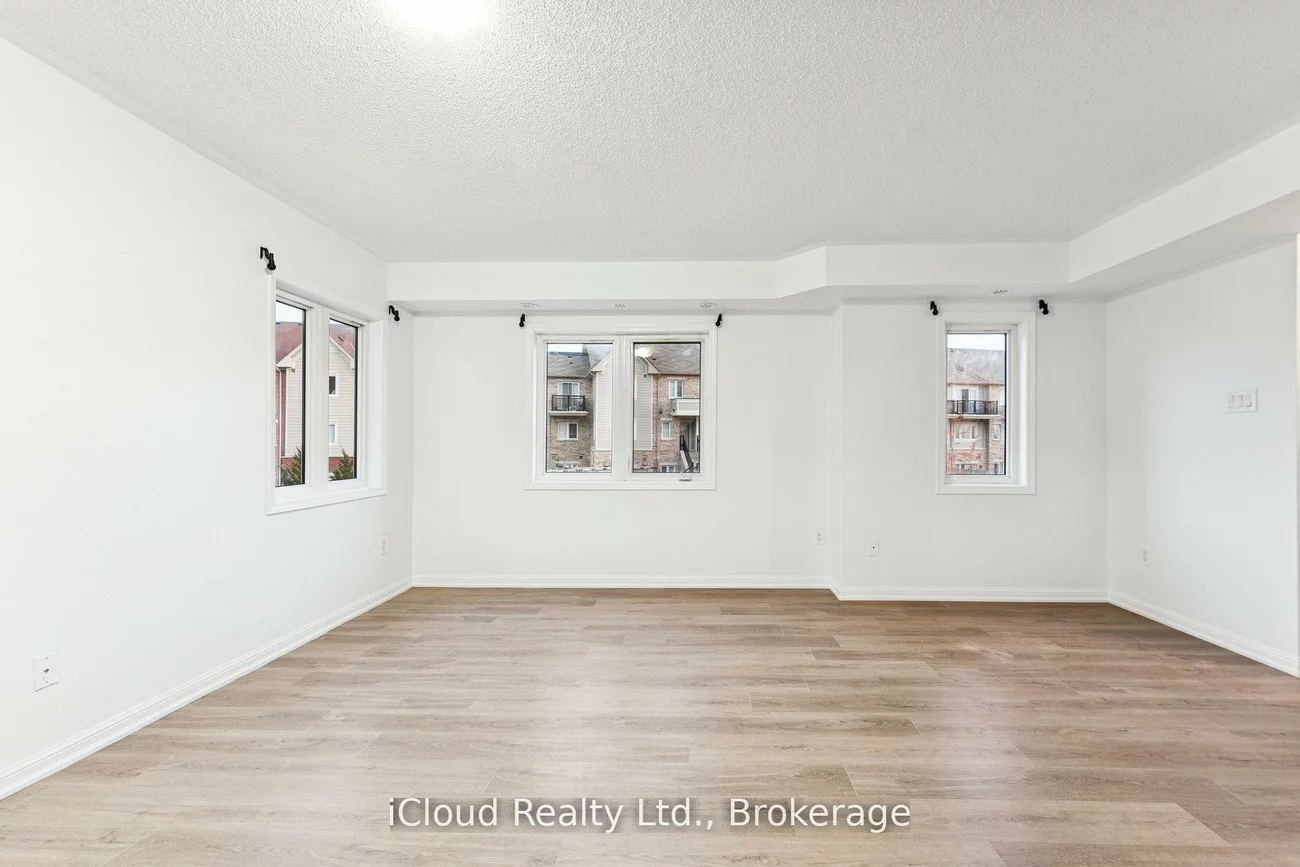 250, Sunny Meadow, Sandringham-Wellington, Brampton