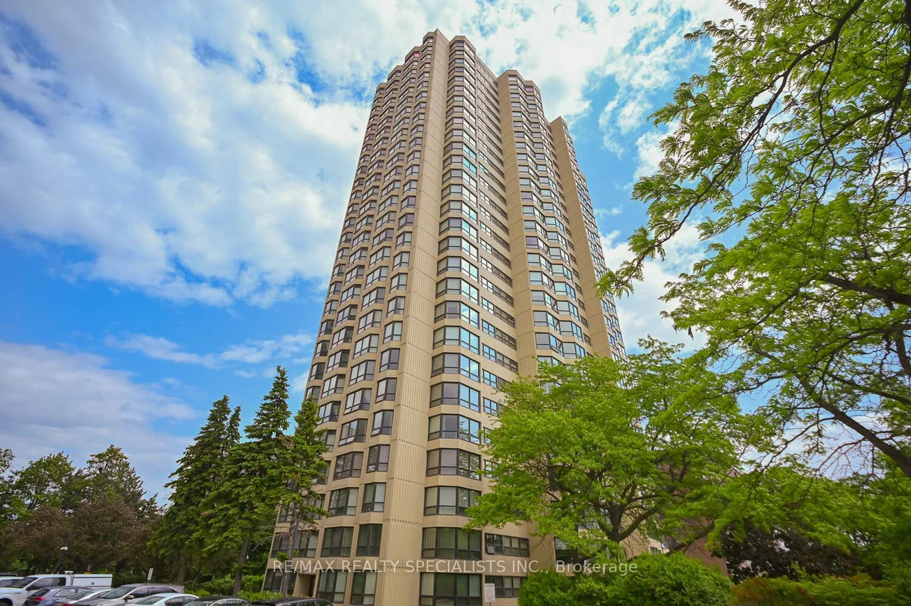 8, Lisa, Queen Street Corridor, Brampton