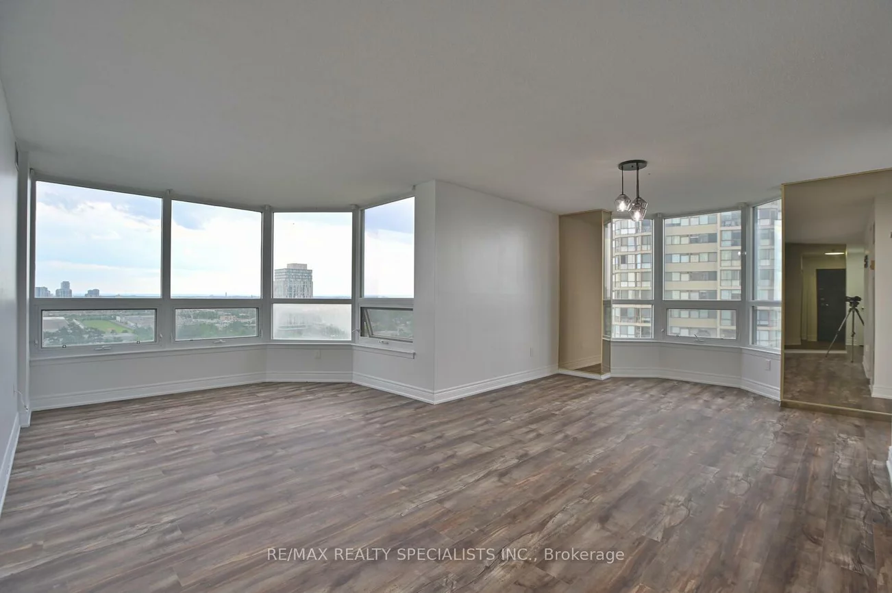 8, Lisa, Queen Street Corridor, Brampton