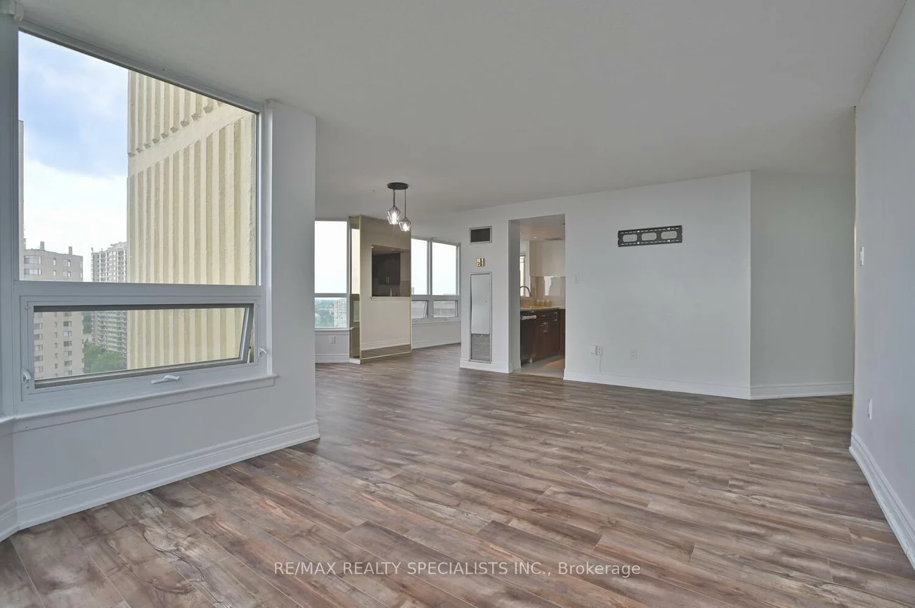 8, Lisa, Queen Street Corridor, Brampton