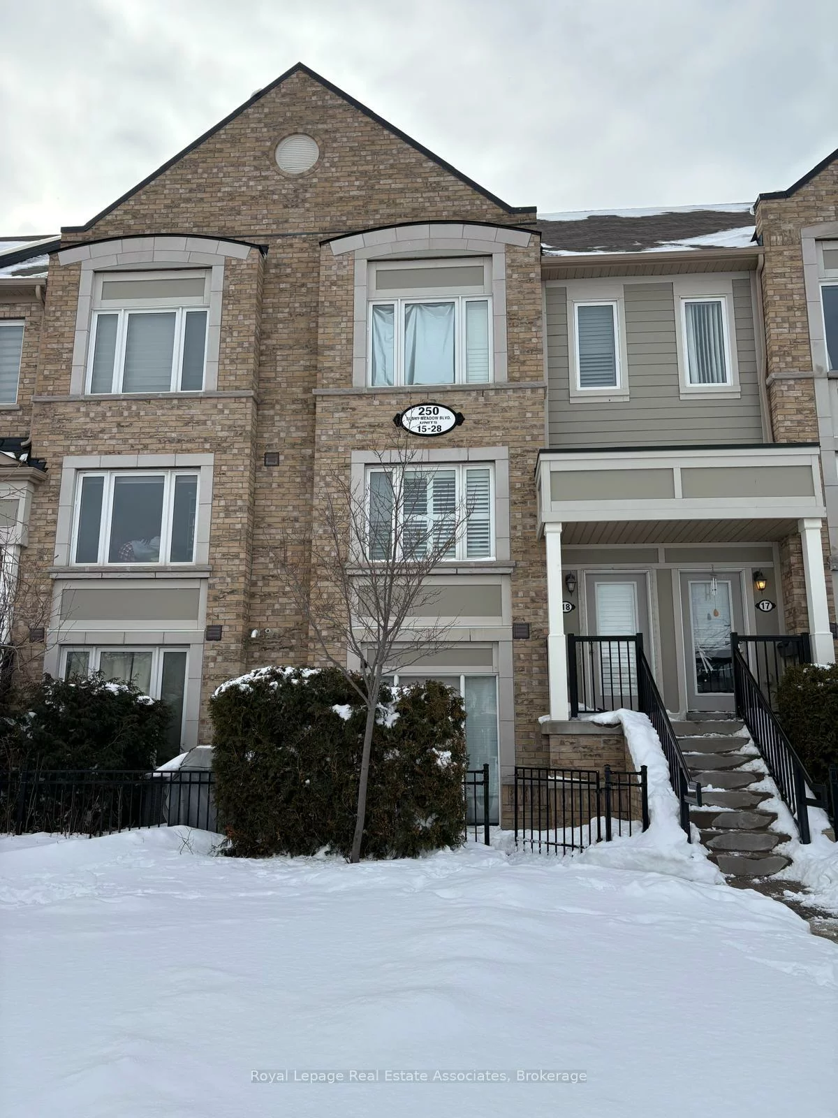 250, Sunny Meadow, Sandringham-Wellington, Brampton