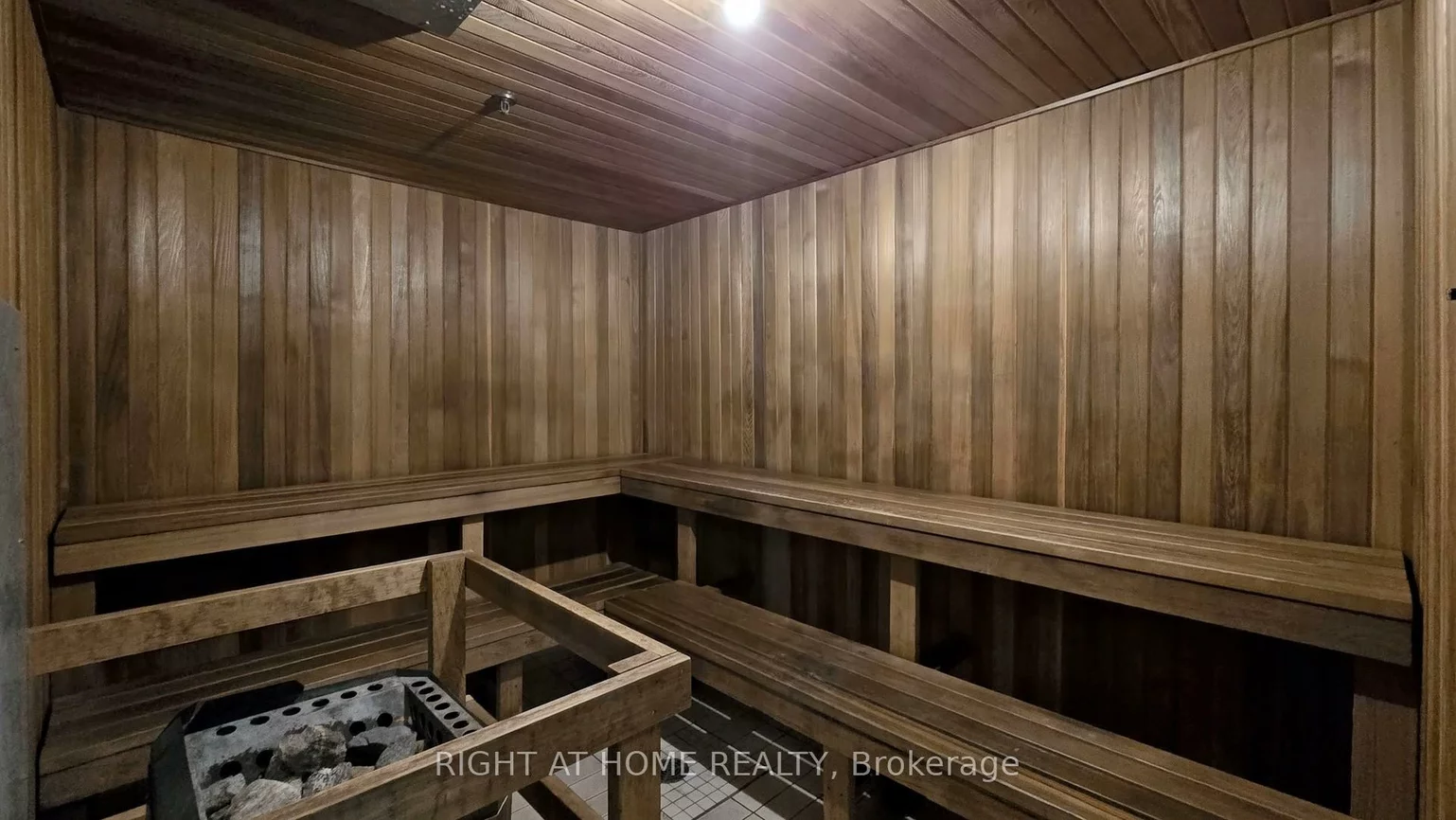 22, Hanover, Queen Street Corridor, Brampton