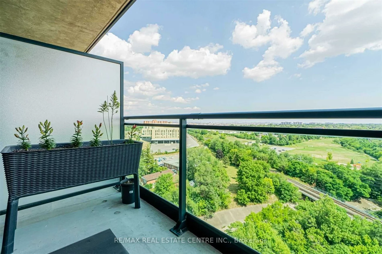 100, John, Downtown Brampton, Brampton