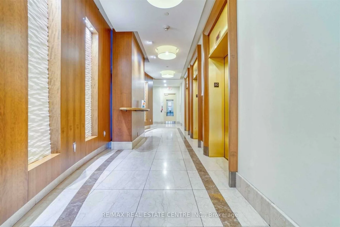 100, John, Downtown Brampton, Brampton