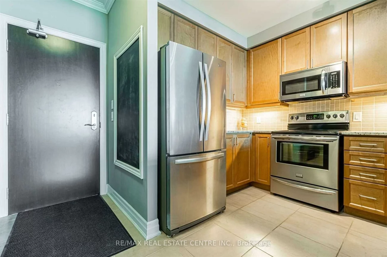 100, John, Downtown Brampton, Brampton