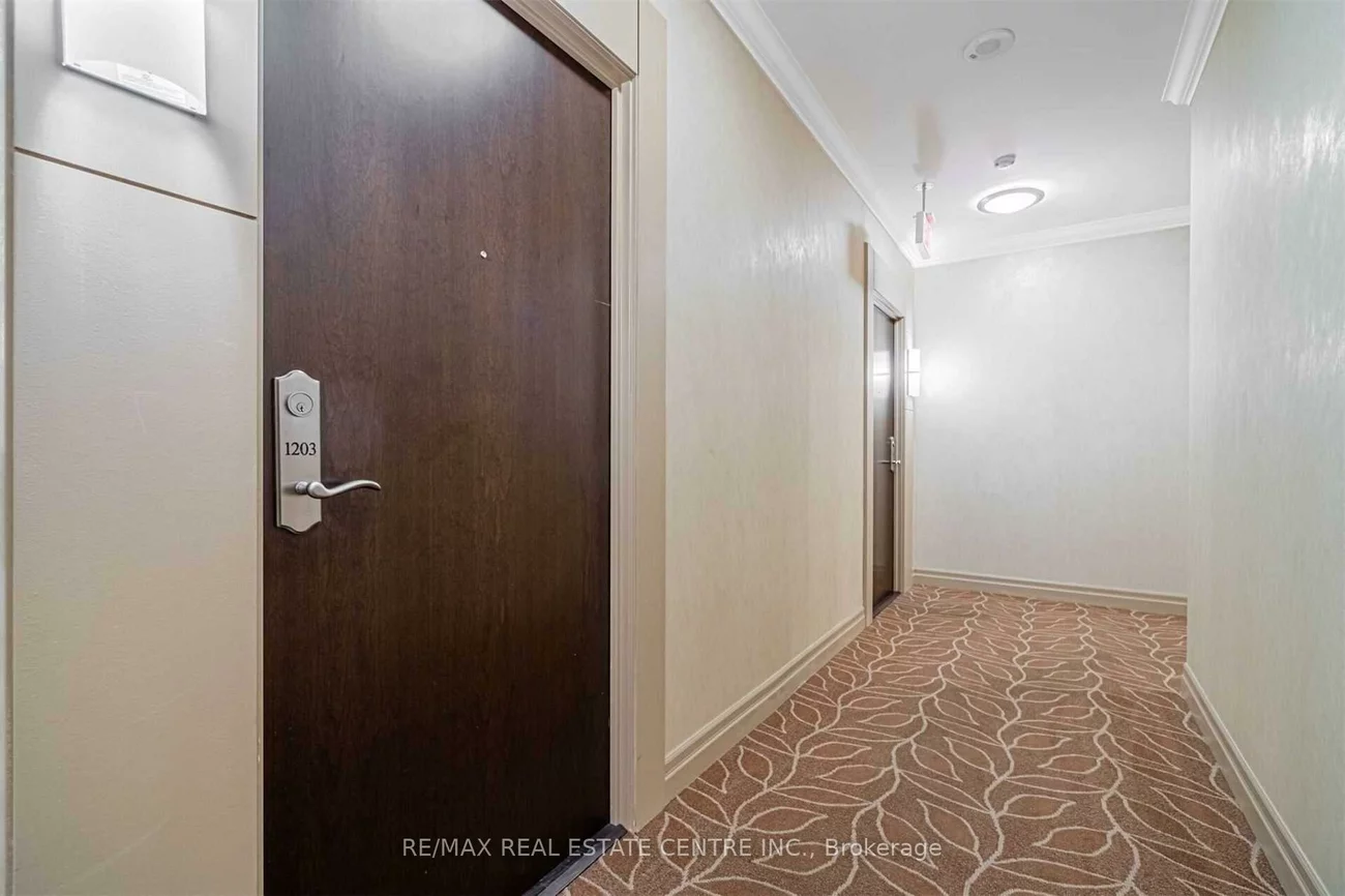 100, John, Downtown Brampton, Brampton