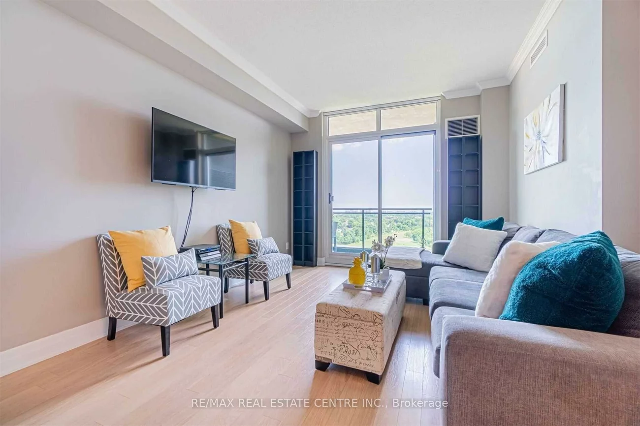 100, John, Downtown Brampton, Brampton