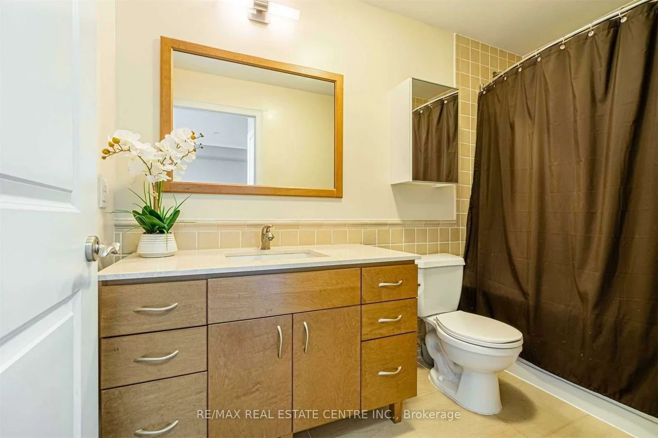 100, John, Downtown Brampton, Brampton