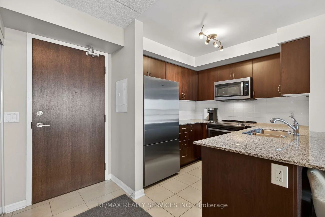 50, Via Rosedale, Sandringham-Wellington, Brampton