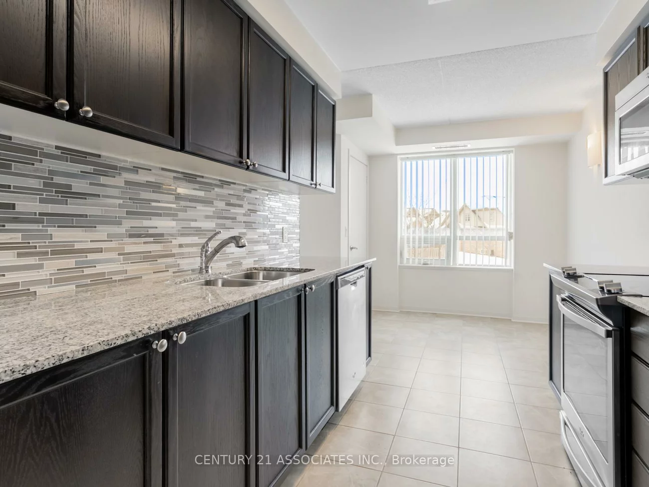 50, Via Rosedale, Sandringham-Wellington, Brampton