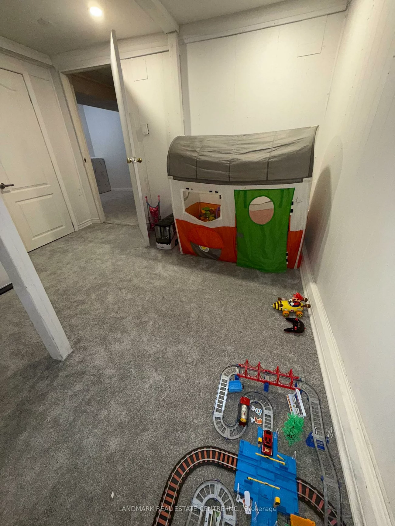 19, Guildford, Central Park, Brampton