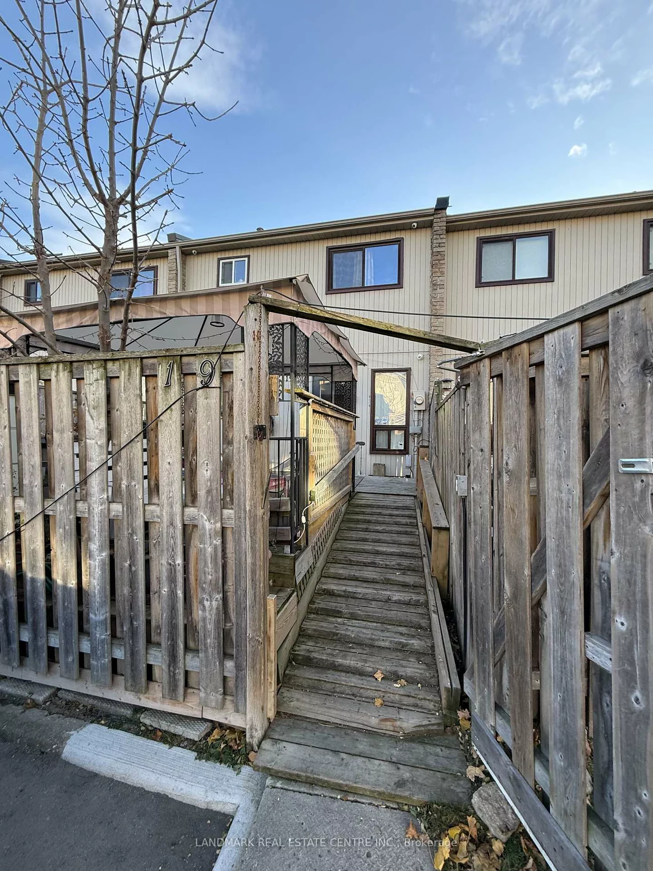 19, Guildford, Central Park, Brampton