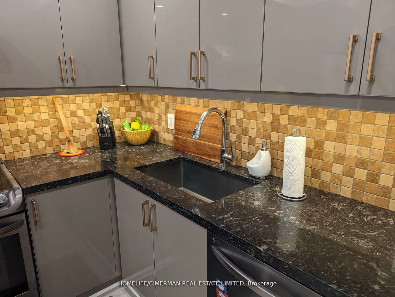 46, Foster, Brampton North, Brampton