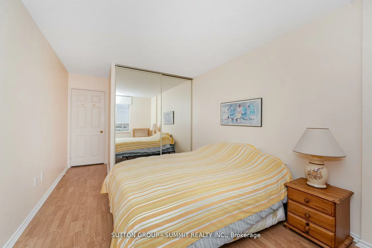 100, County Court, Fletcher's Creek South, Brampton