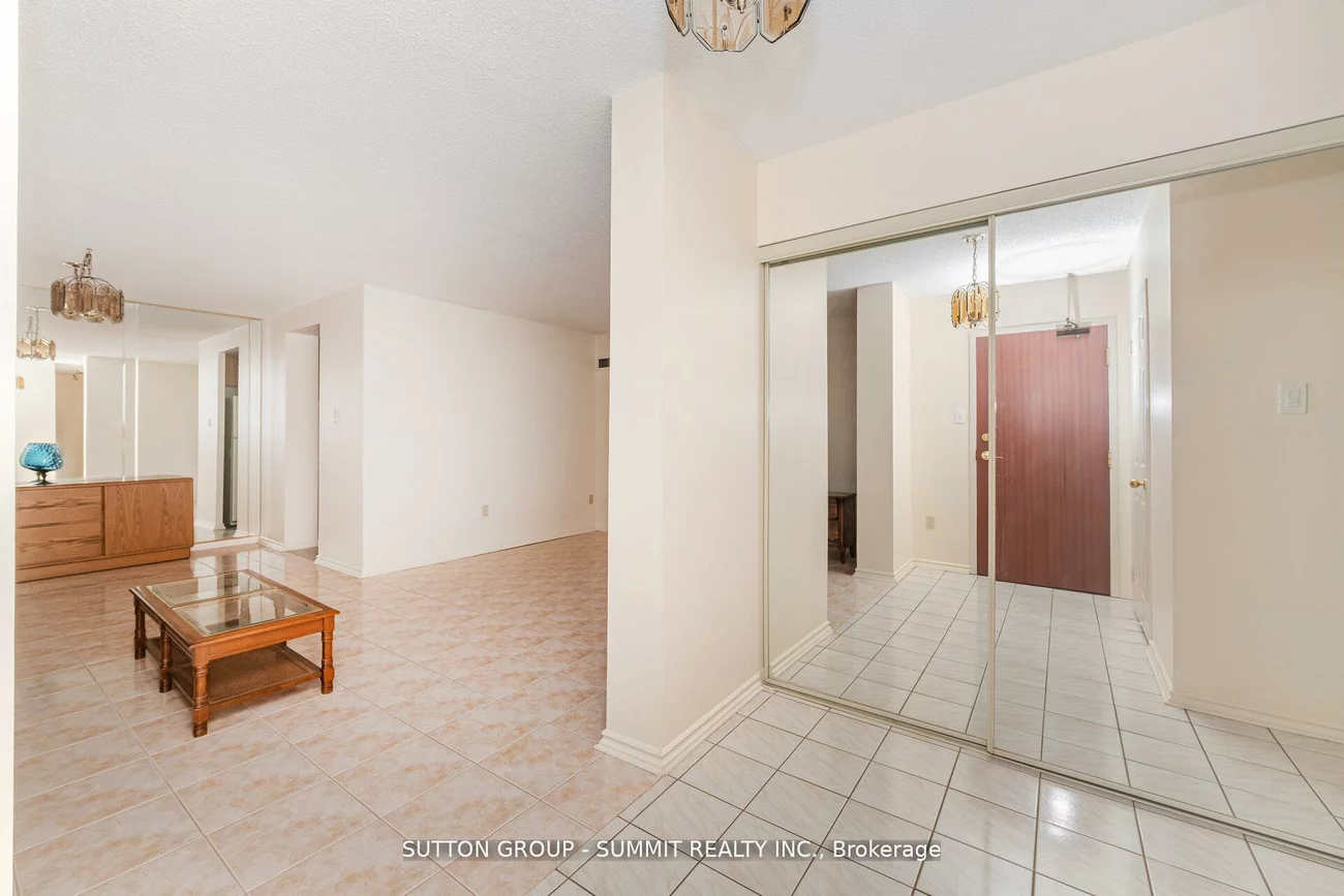 100, County Court, Fletcher's Creek South, Brampton