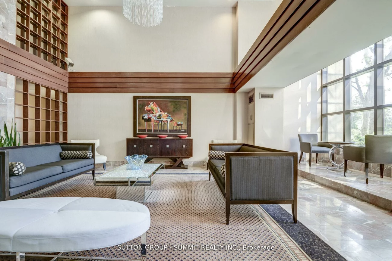 100, County Court, Fletcher's Creek South, Brampton