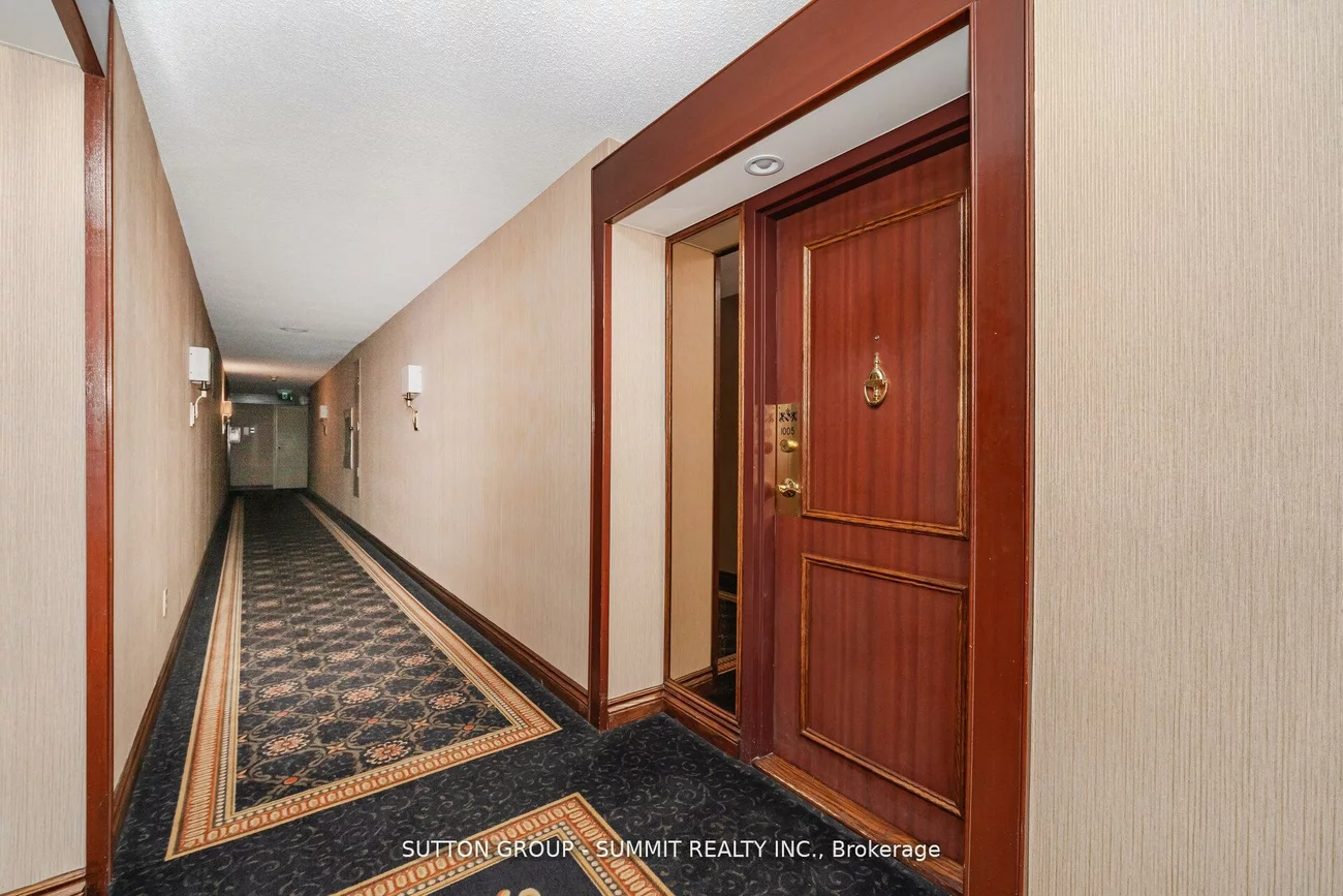 100, County Court, Fletcher's Creek South, Brampton