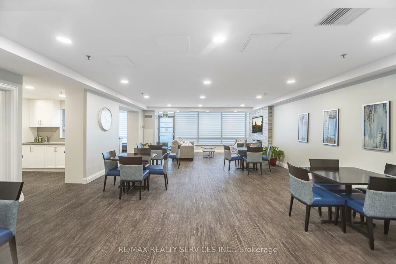 22, Hanover, Queen Street Corridor, Brampton