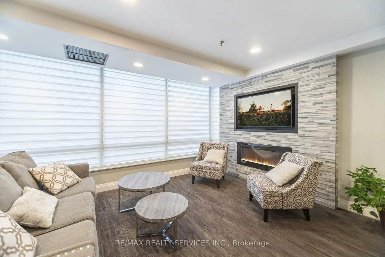 22, Hanover, Queen Street Corridor, Brampton