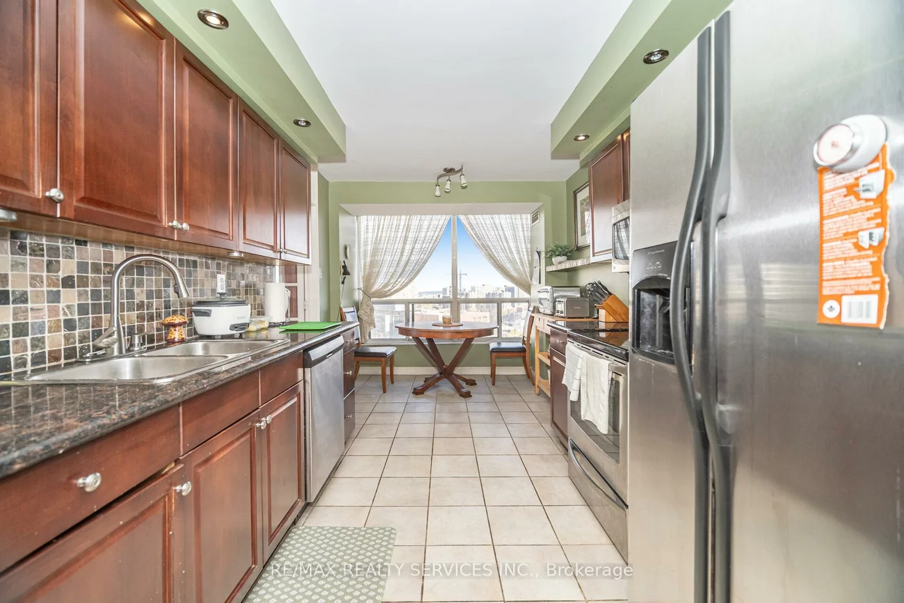 22, Hanover, Queen Street Corridor, Brampton