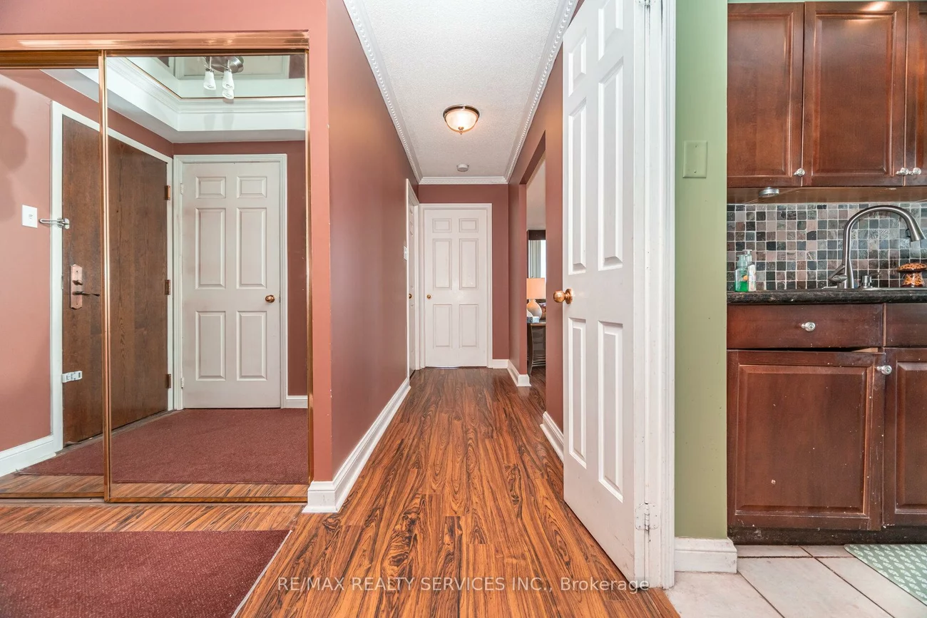 22, Hanover, Queen Street Corridor, Brampton