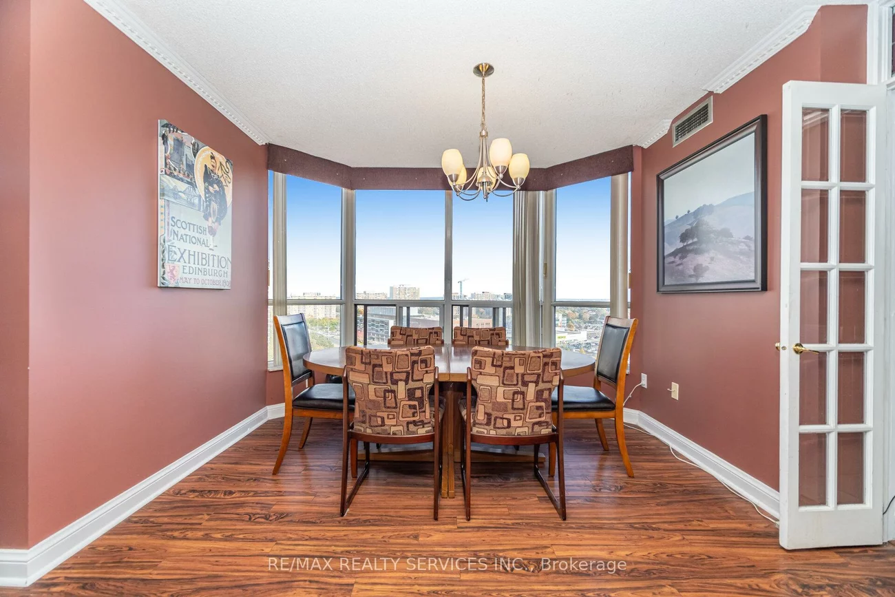 22, Hanover, Queen Street Corridor, Brampton