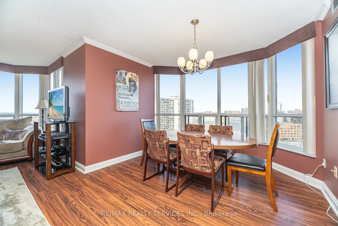 22, Hanover, Queen Street Corridor, Brampton