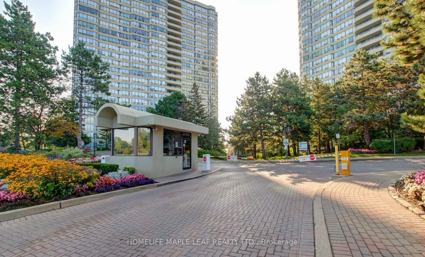 24, Hanover, Queen Street Corridor, Brampton