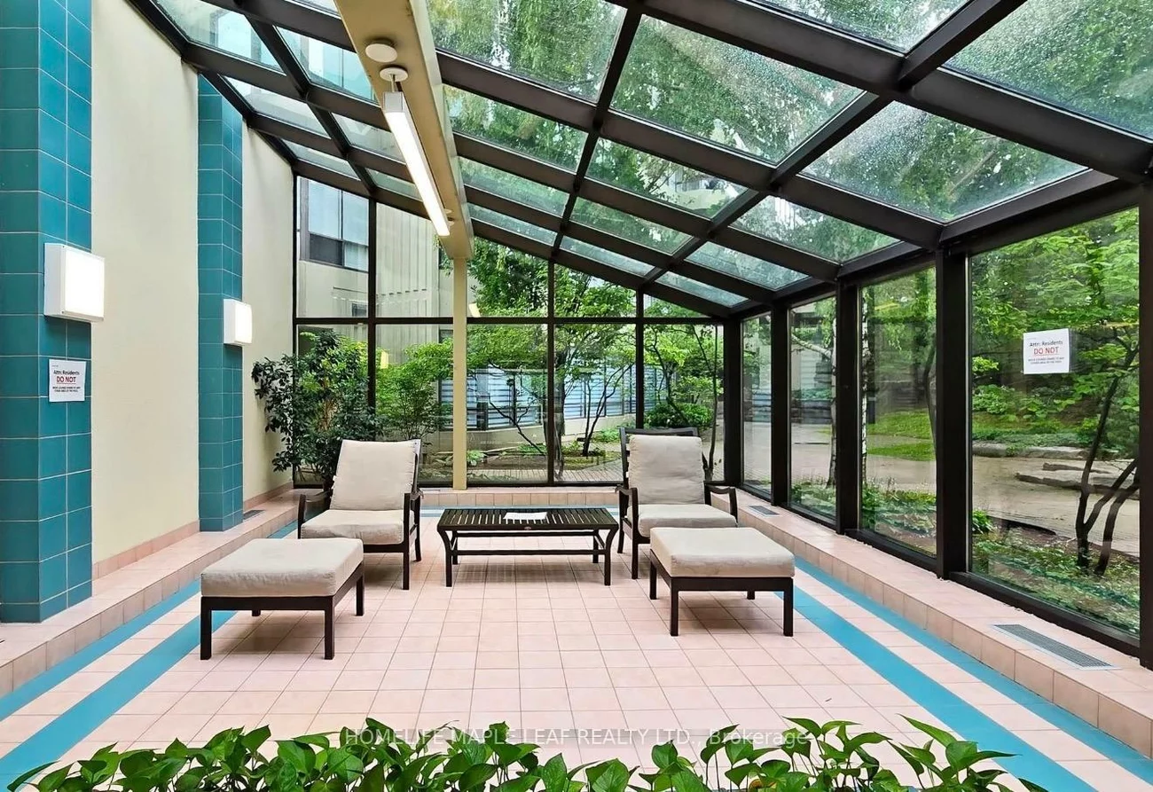 24, Hanover, Queen Street Corridor, Brampton