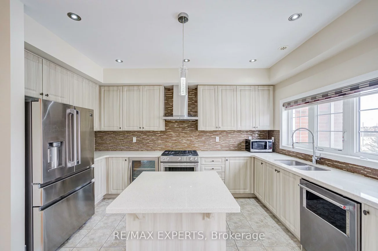 72, Aspen Hills, Credit Valley, Brampton