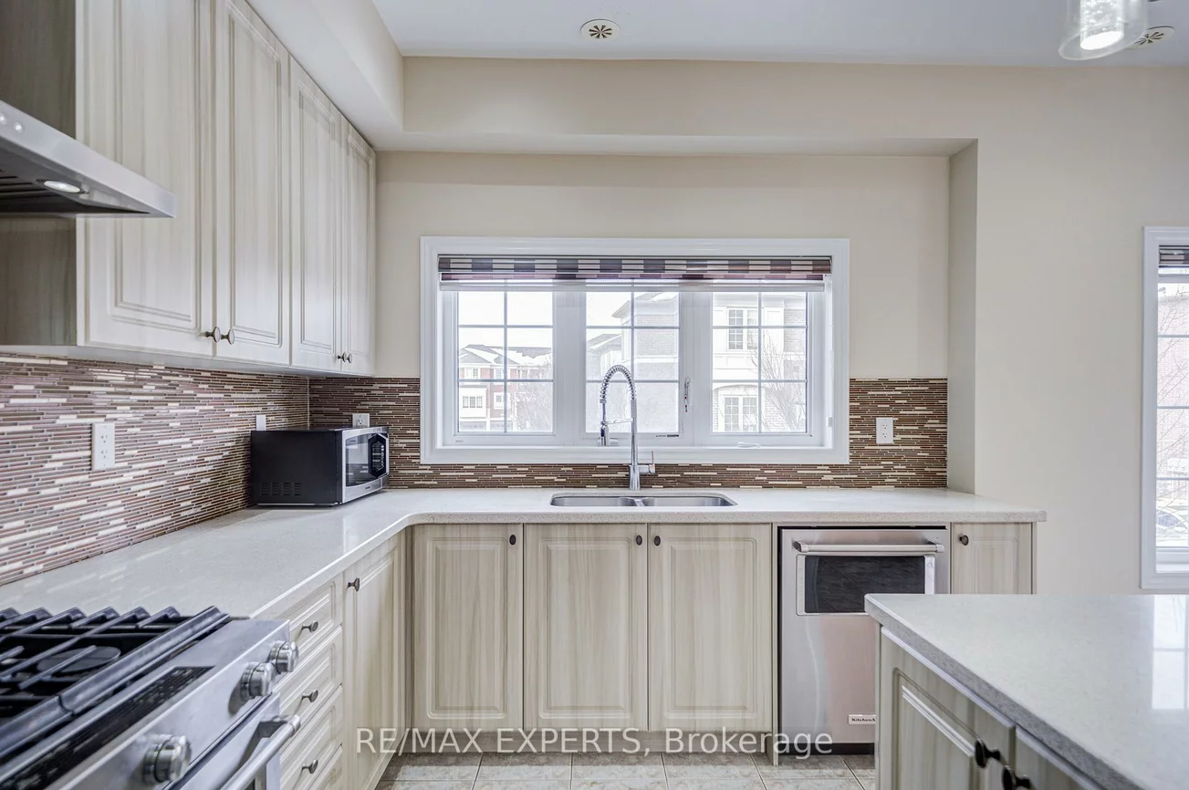 72, Aspen Hills, Credit Valley, Brampton