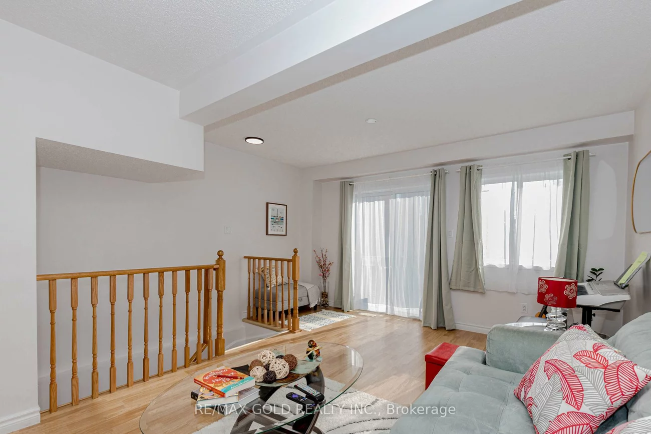 83, Spadina, Brampton West, Brampton