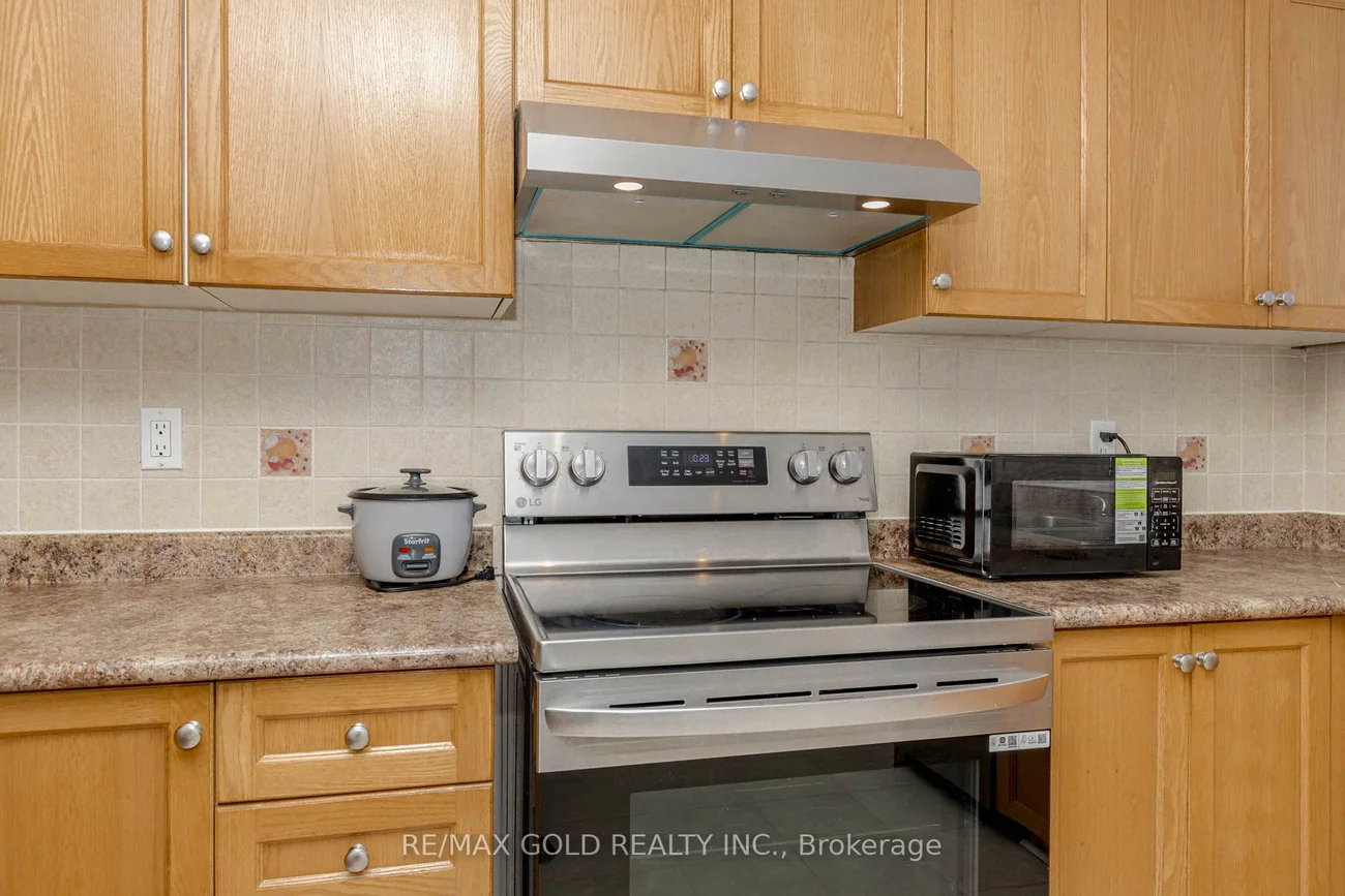 83, Spadina, Brampton West, Brampton