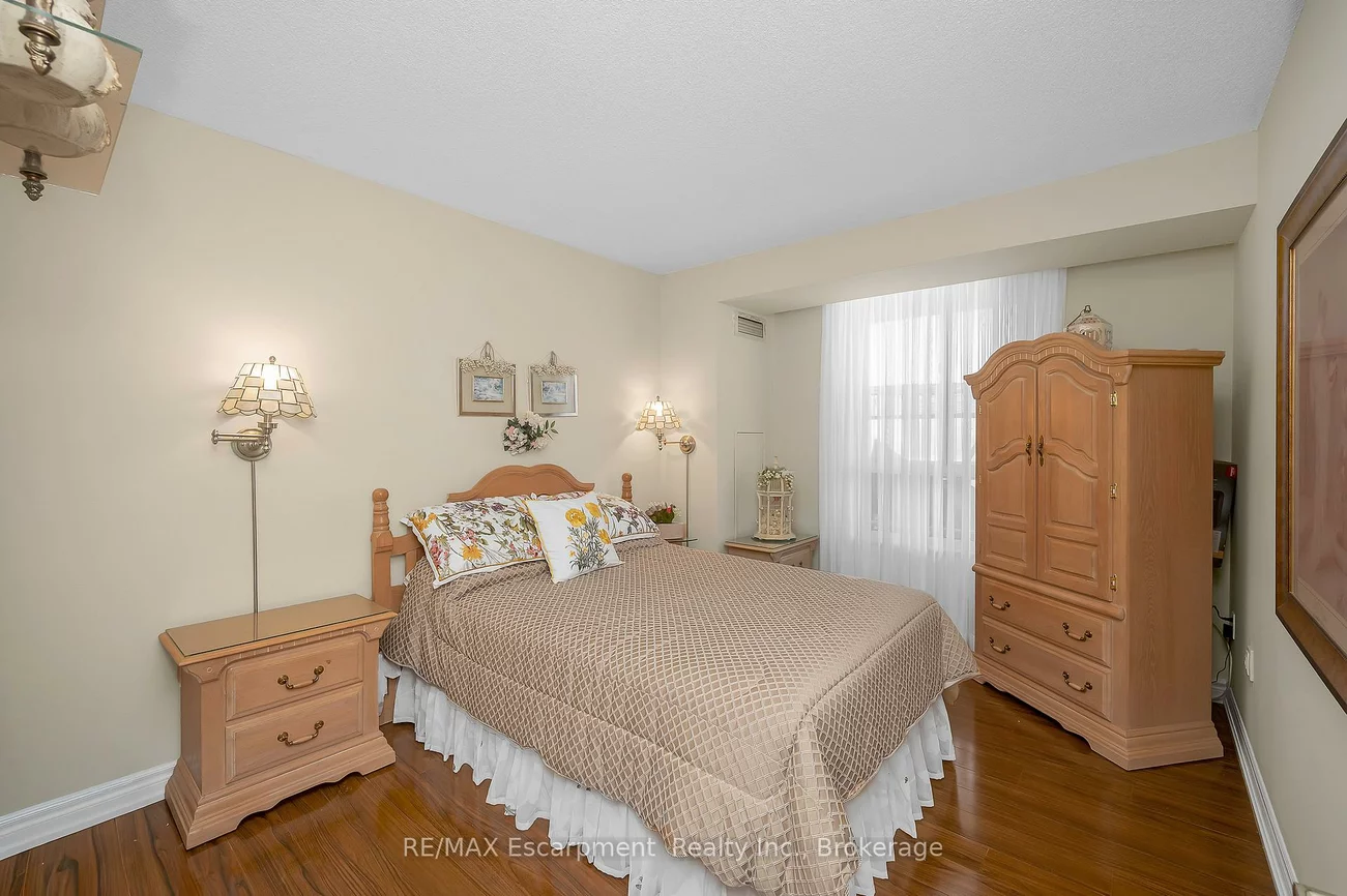 20, Cherrytree, Fletcher's Creek South, Brampton