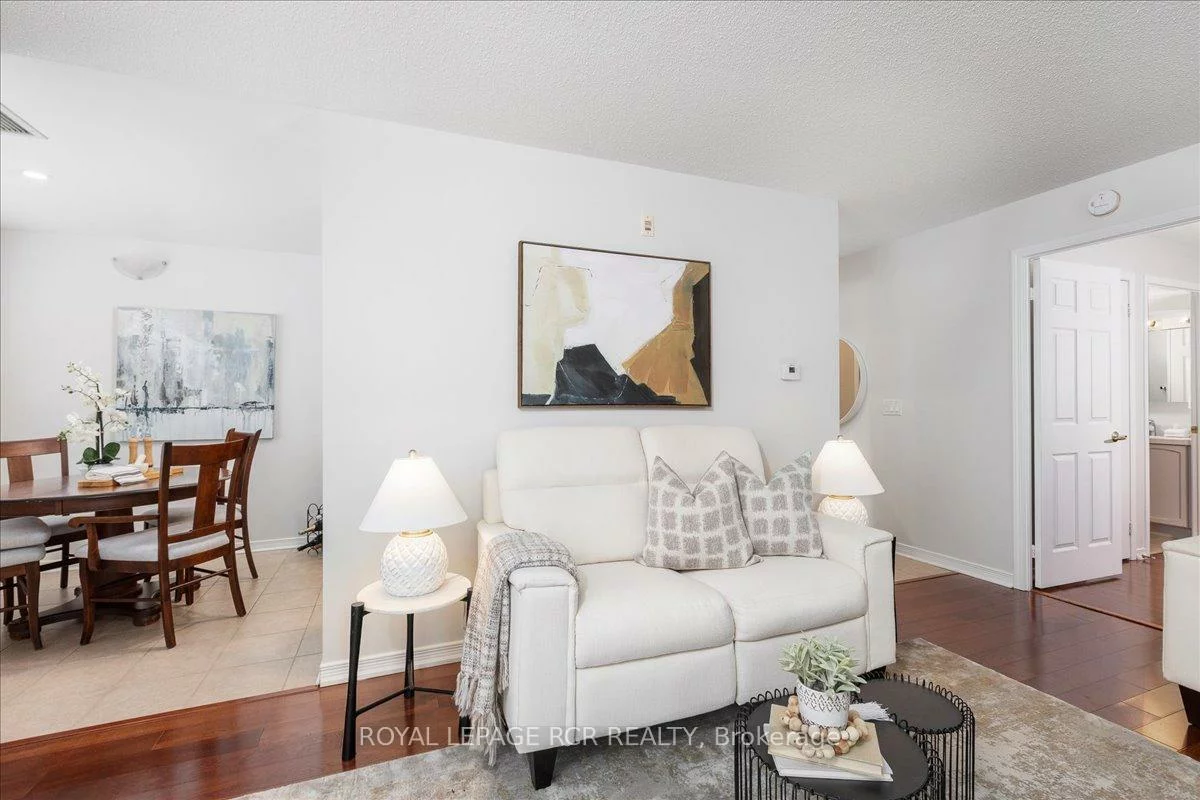 35, Via Rosedale, Sandringham-Wellington, Brampton